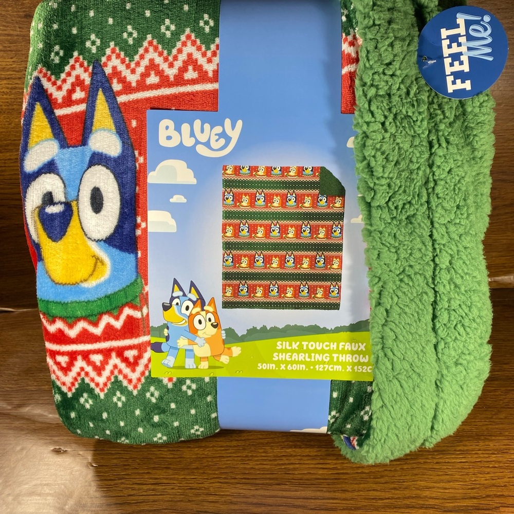 Bluey Holidays are Nice Silk Touch Throw Blanket Sherpa Reverse 50 x 60 inches